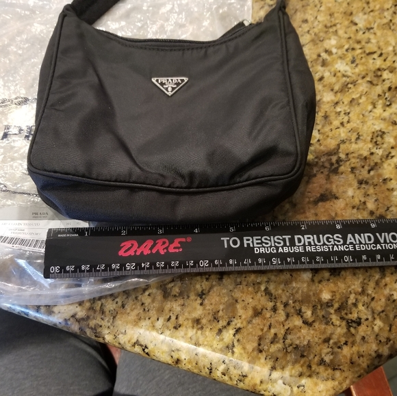 Authentic Prada black Re-Nylon Re-Edition 2000 - Picture 2 of 9